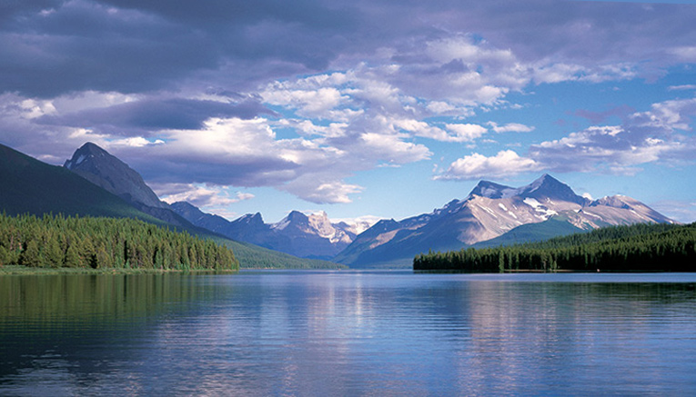 Wcni-canadian-walking-8